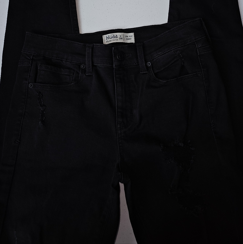 Mudd Women’s Black Ripped Skinny Jeans #P-B200